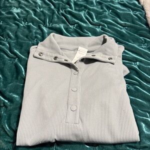 Silver/ Grey Athleta Seamless Henley. Like new. Size Large